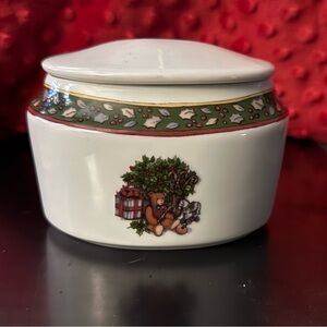 A Christmas story dish with lid by international China company